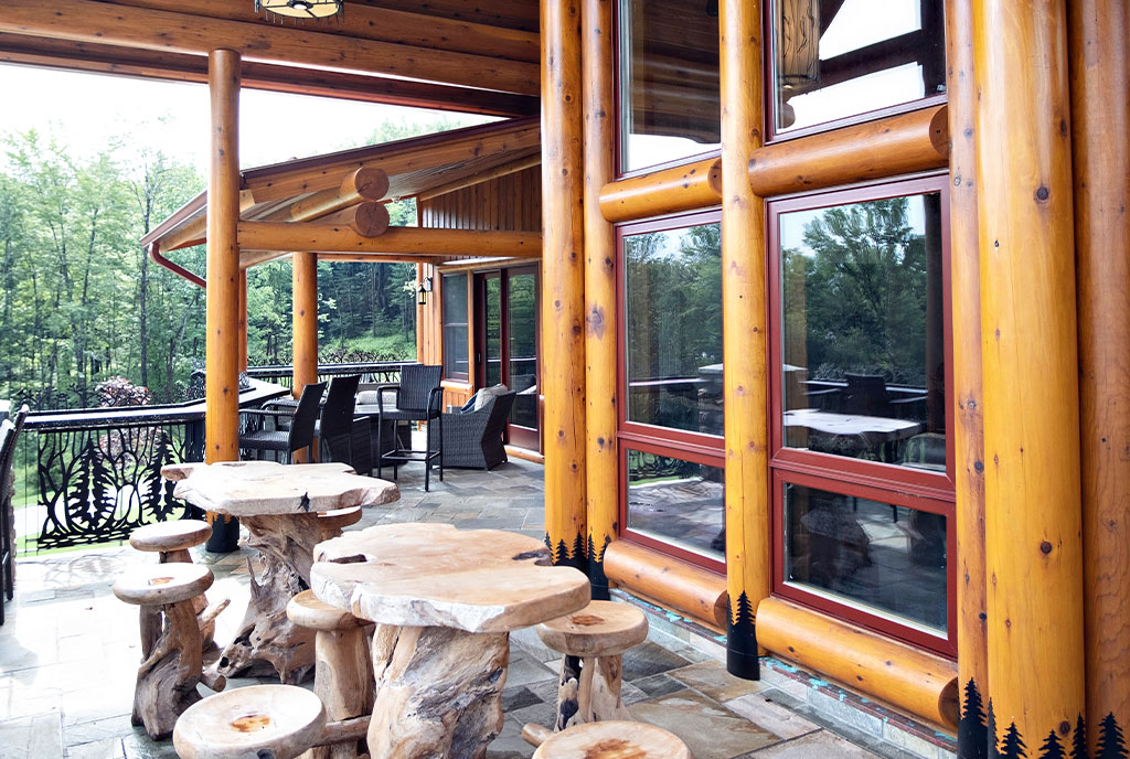 Beaver Mountain Log Homes Kuyahoora Lodge Cedar Hybrid Home Balcony